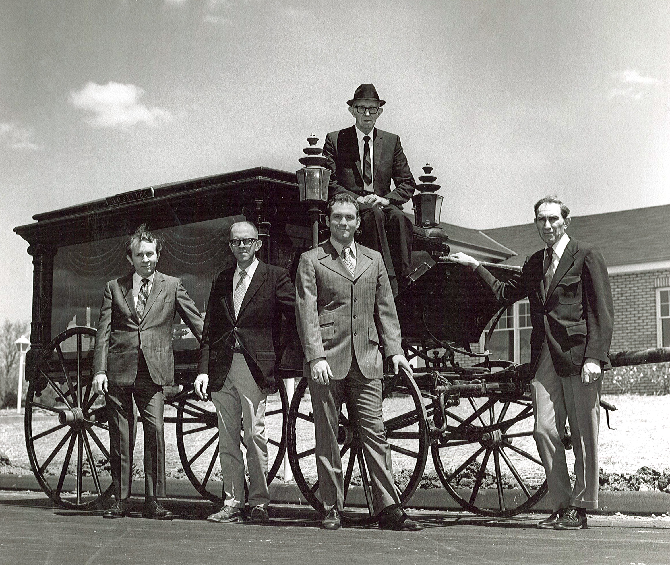 Horse Drawn Hearse (Ora and 4 sons)